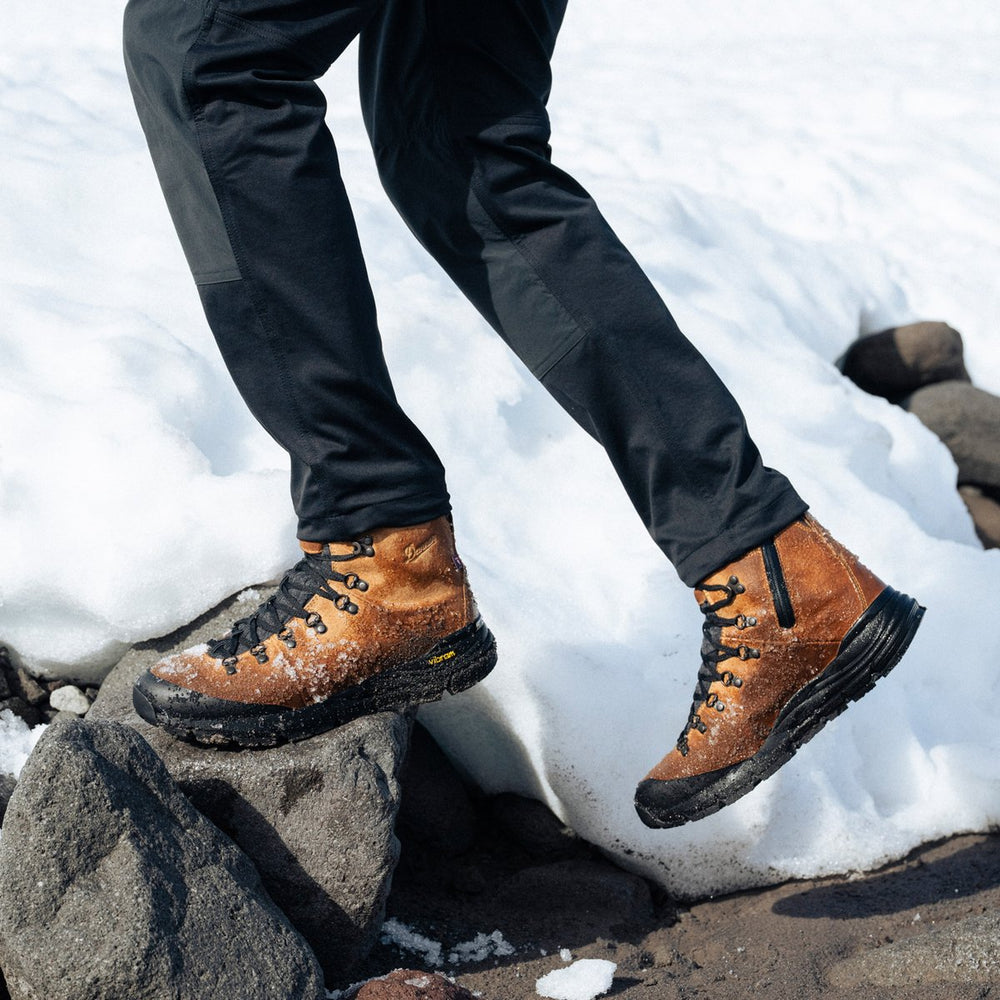 Danner | Arctic 600 Side-Zip Bone Brown/Jet Black 200G