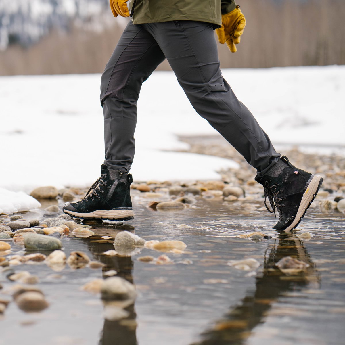 Danner | Arctic 600 Side-Zip Black/Brown Insulated 200G