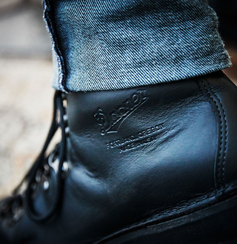 Danner | Mountain Light Black - GORE-TEX