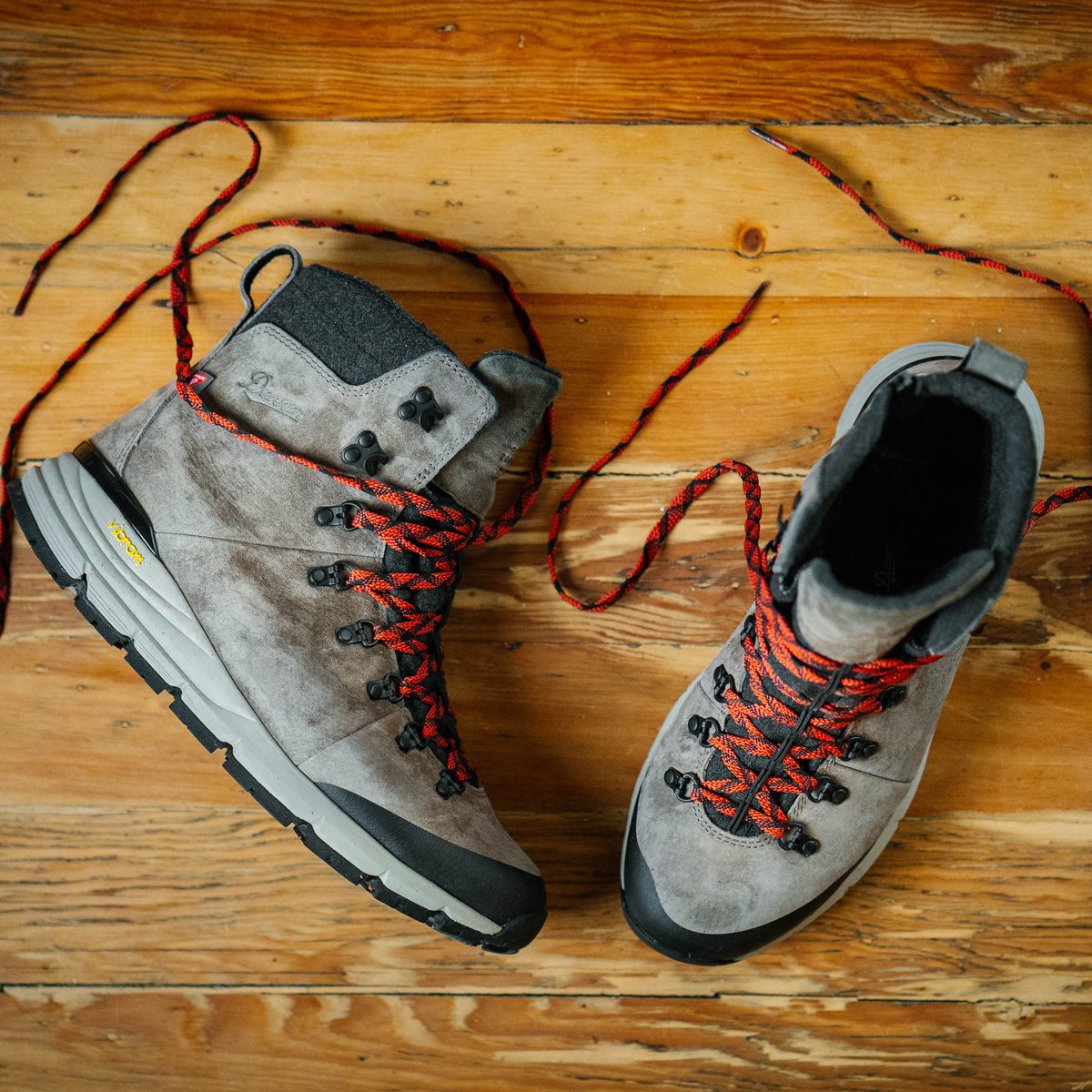 Danner | Arctic 600 Side-Zip Brown/Red Insulated 200G