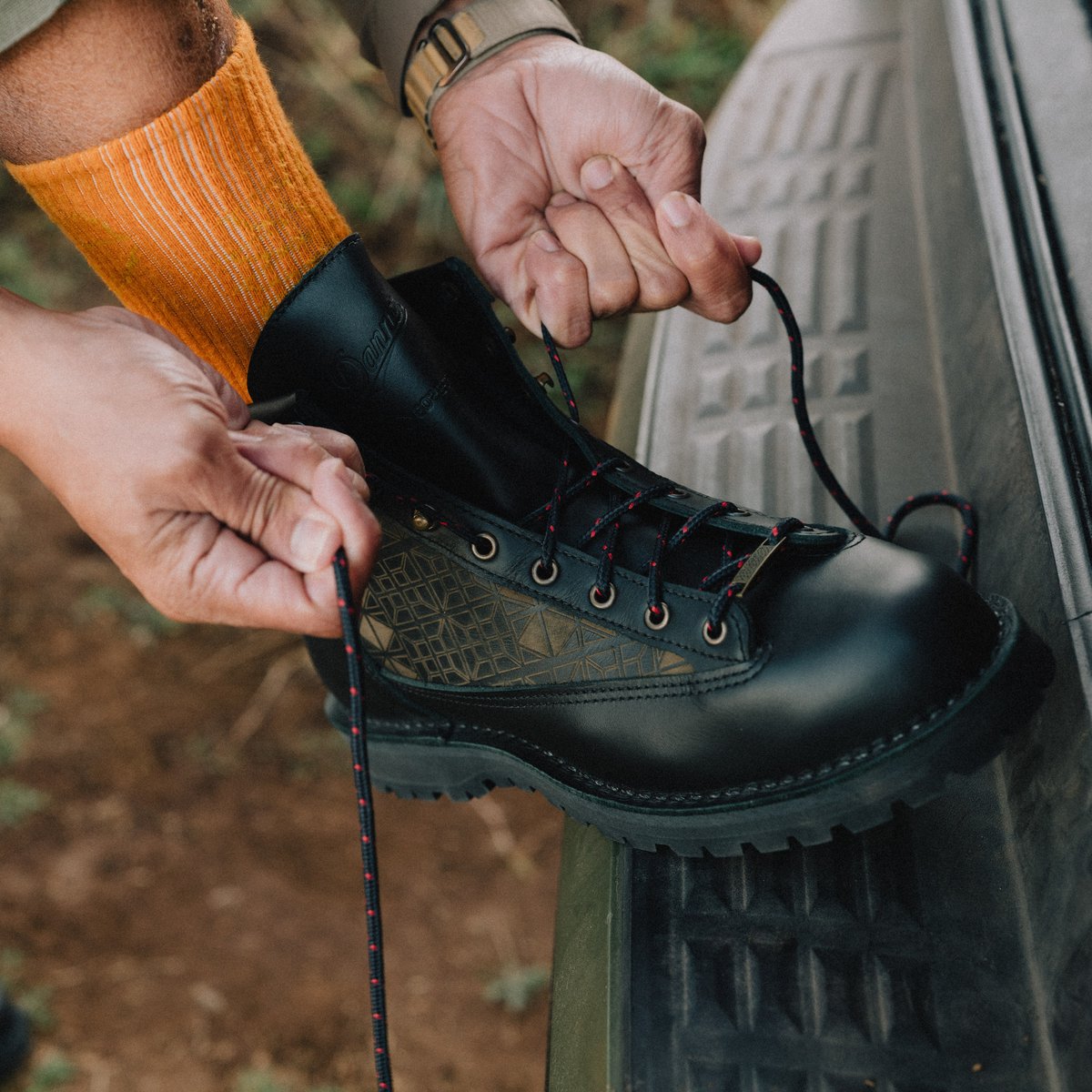 Danner | Danner Light Sig Zane ‘A‘ali‘i Black/Lava Rock