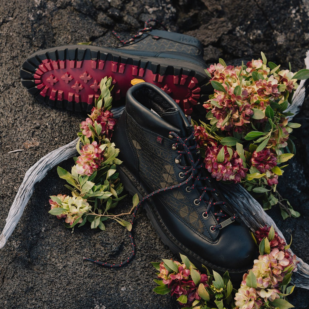 Danner | Danner Light Sig Zane ‘A‘ali‘i Black/Lava Rock
