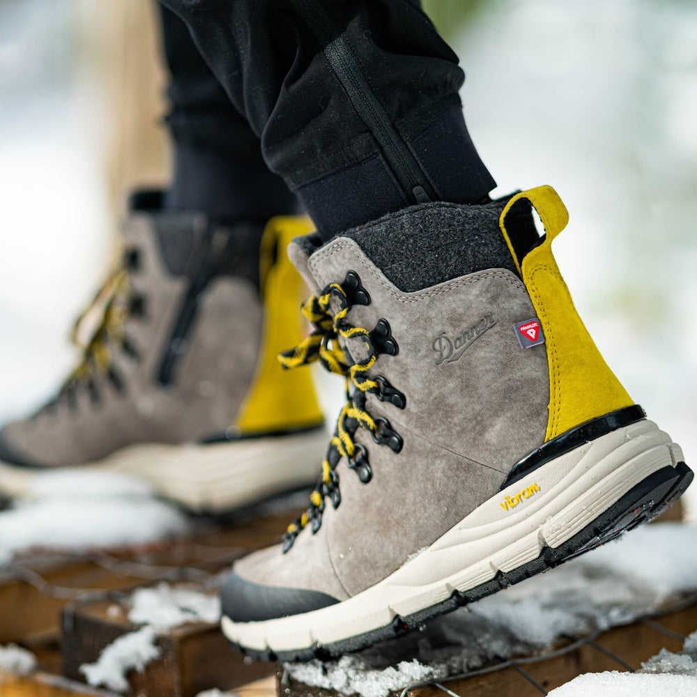 Danner | Arctic 600 Side-Zip Driftwood/Yellow Insulated 200G