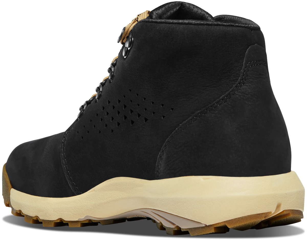 Danner | Inquire Chukka Black