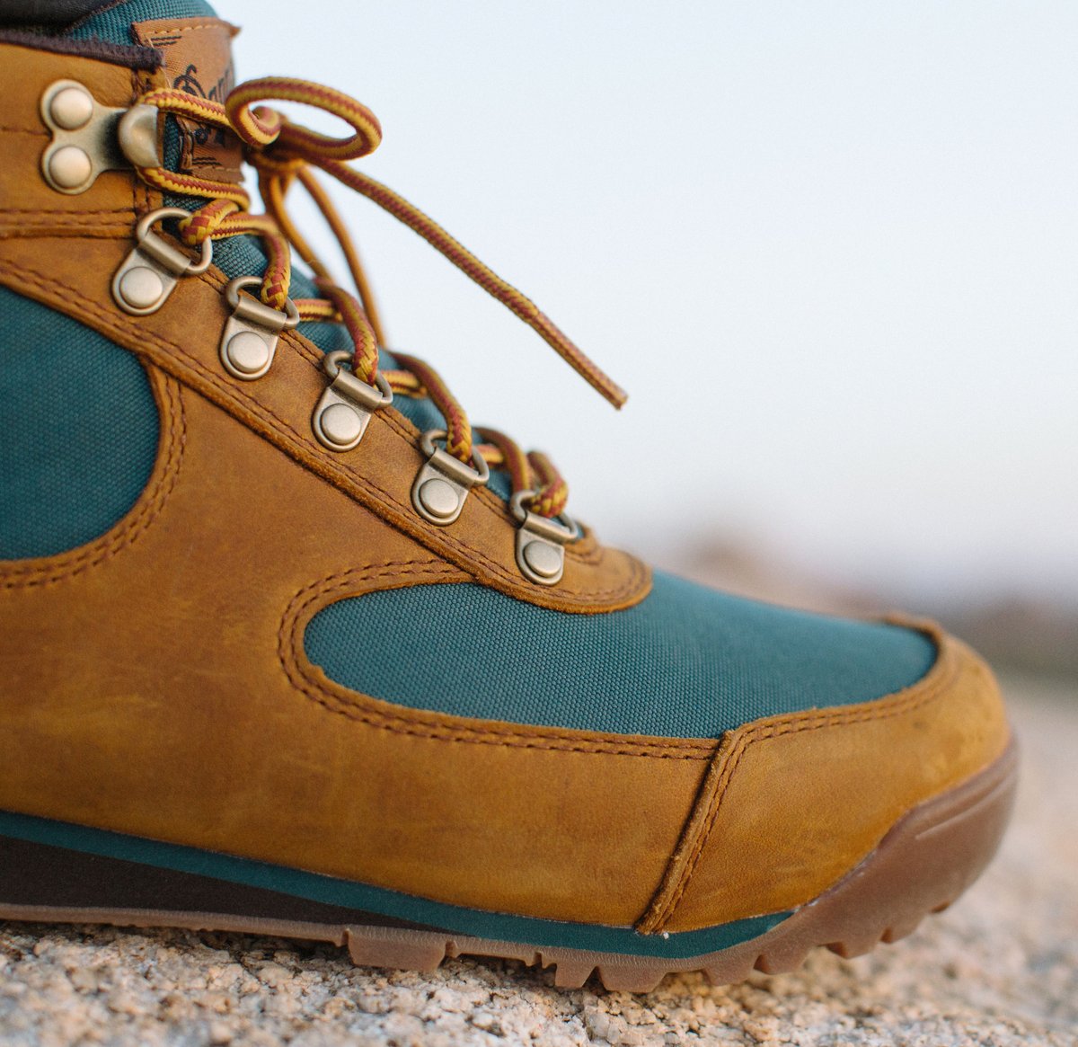 Danner | Jag Distressed Brown/Deep Teal