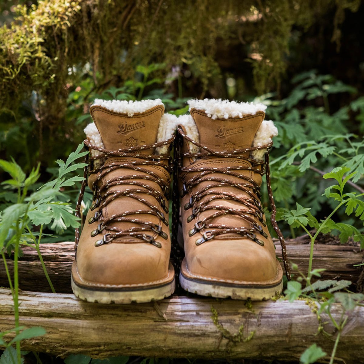 Danner | Mountain Pass Shearling Sierra 200G