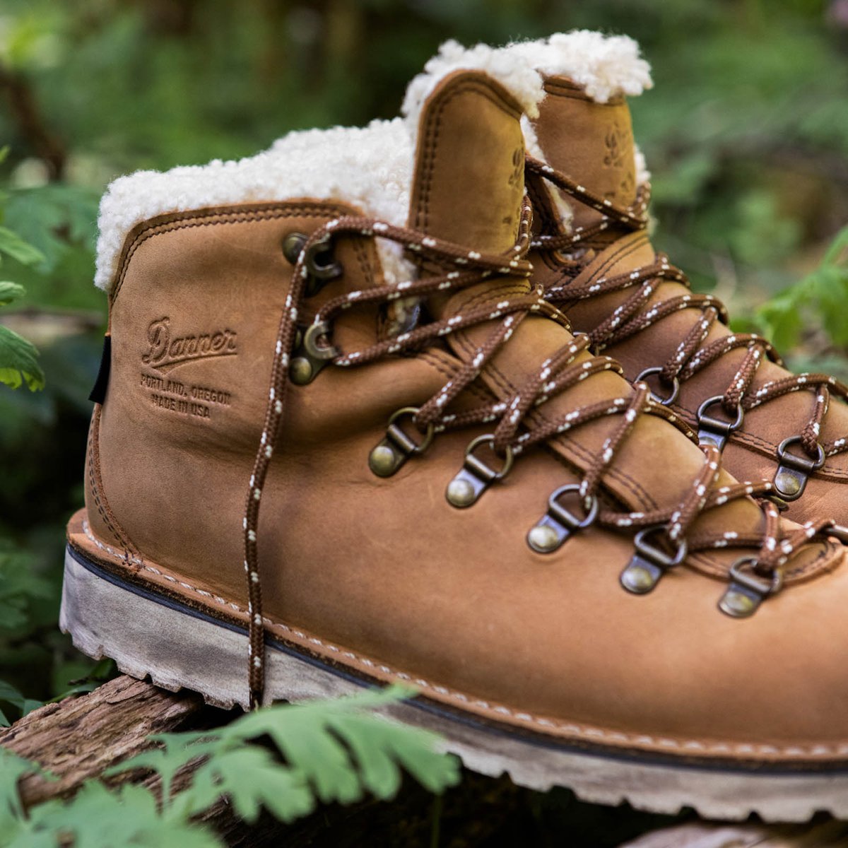Danner | Mountain Pass Shearling Sierra 200G