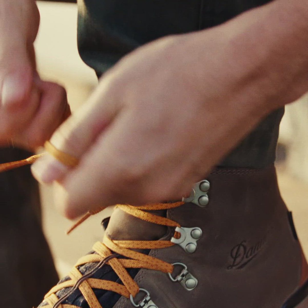 Danner | Mountain 600 Saddle Tan